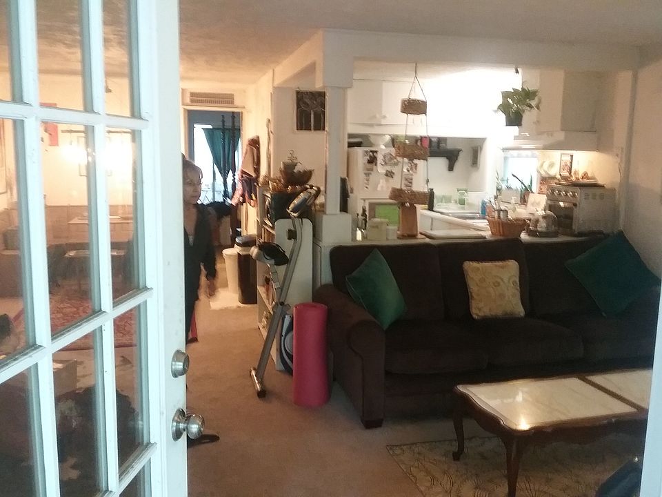 1st image of 2076 Ulster Ave #2