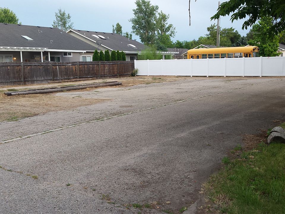 This property fronts on Baron