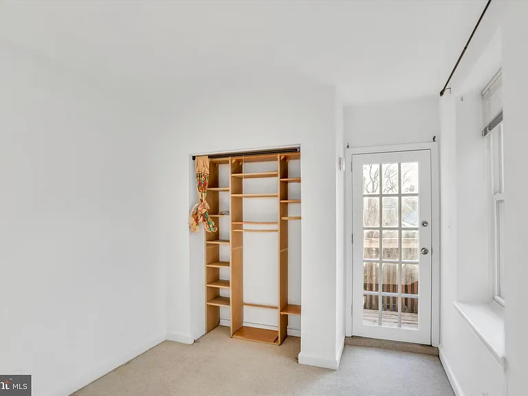 805 S Charles St — Photo 15