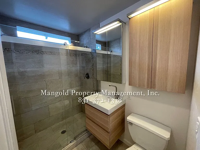 415 Wood St — Photo 4
