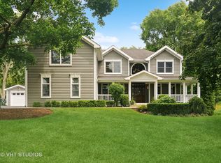 715 Cumnor Ave, Barrington, IL 60010