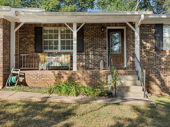 5th image of 1411 Caramel Cir