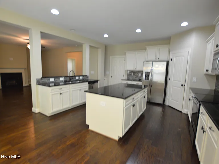 309 Belvedere Dr — Photo 8