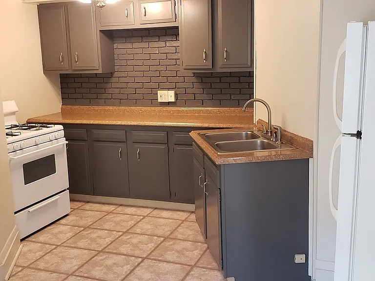 3418 Emerson Ave S — Photo 5