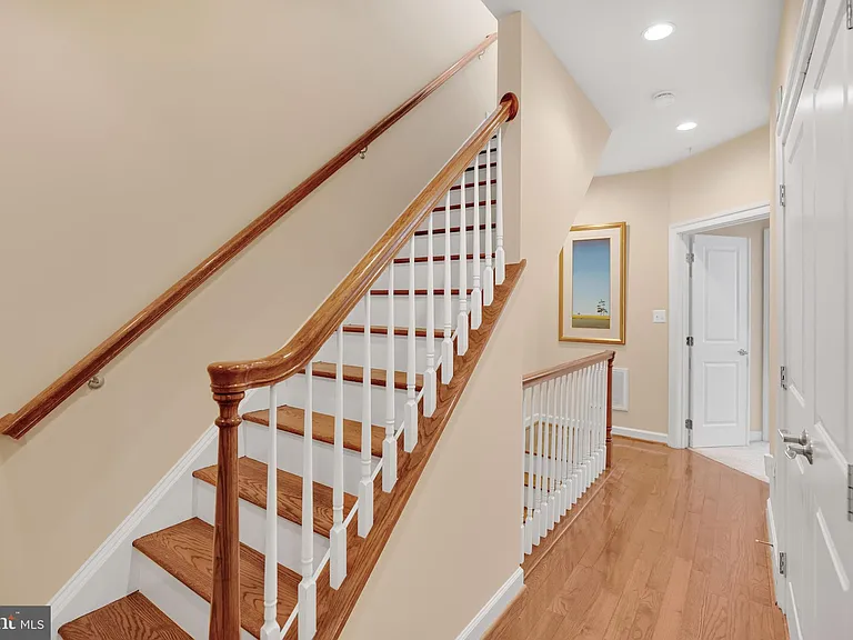 714 Bracey Ln — Photo 40