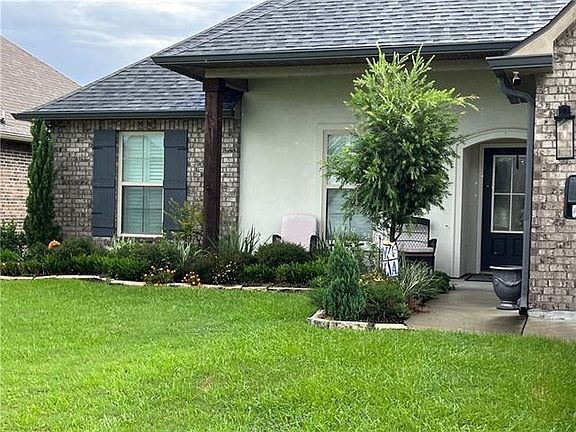 3rd image of 123 Summer Cypress Ln