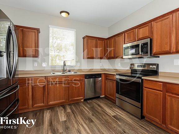 5th image of 10024 W Williams St