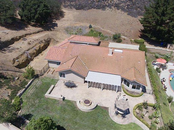 4th image of 2071 Hopewell Ct
