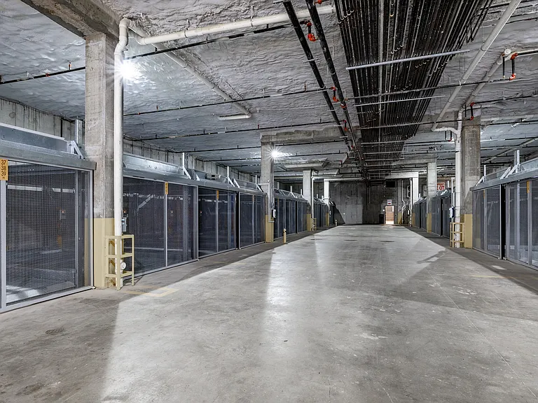 PINNACLE Orange Crossing — Photo 35