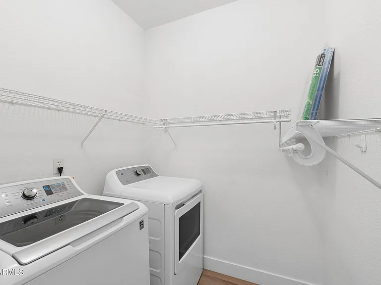 4349 E Smokehouse Trl — Photo 10
