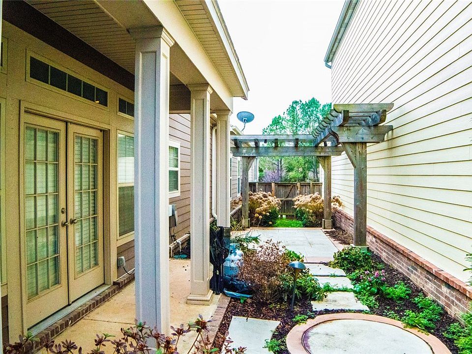 2nd image of 2455 Frontier Elm Dr