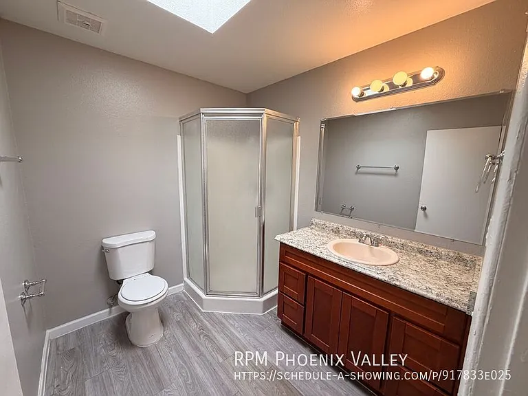 Glendale Groves — Photo 20