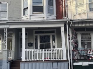 27 E Oak St, Shenandoah, PA 17976