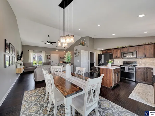 4300 W Ludwig Dr, Lincoln, NE 68528