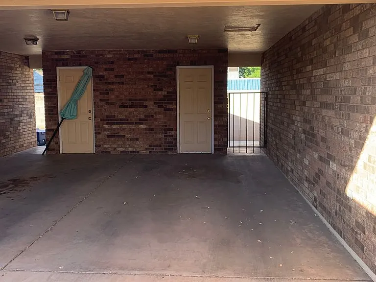 375 S Main St #17 — Photo 16
