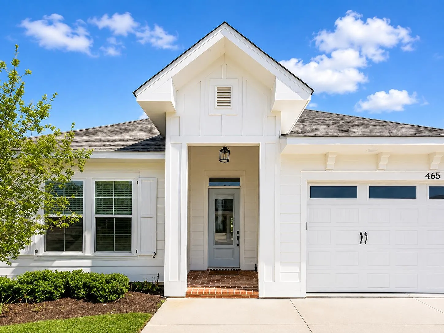 3 bed, 2000 sqft, $2,995 — Photo 1