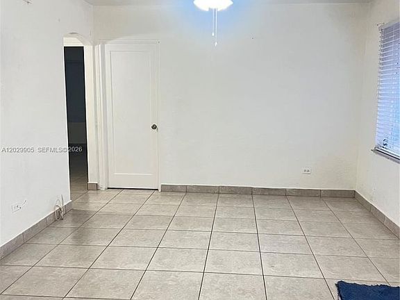 5th image of 1401 E 8th Ave