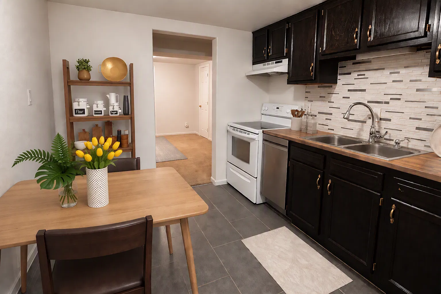 1 bed, 825 sqft, $1,350 — Photo 1
