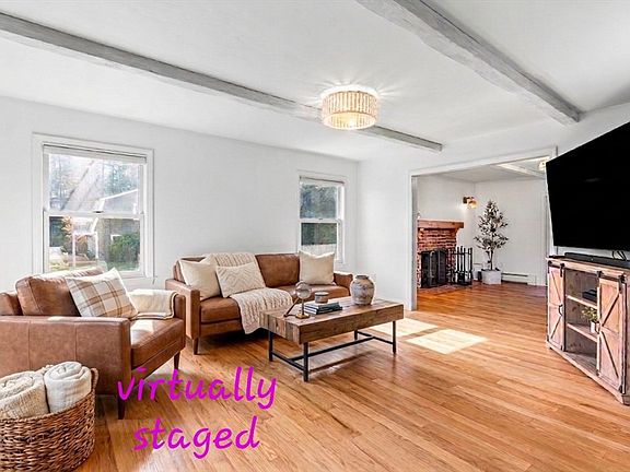 4th image of 3 Cedar Hill Dr