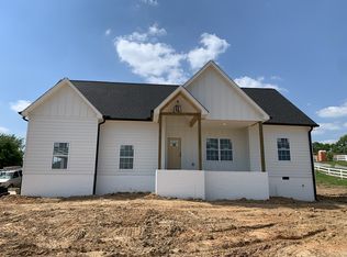 245 Parker Rd, Portland, TN 37148