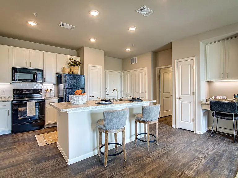 900 Gordon Heights Ln — Photo 18