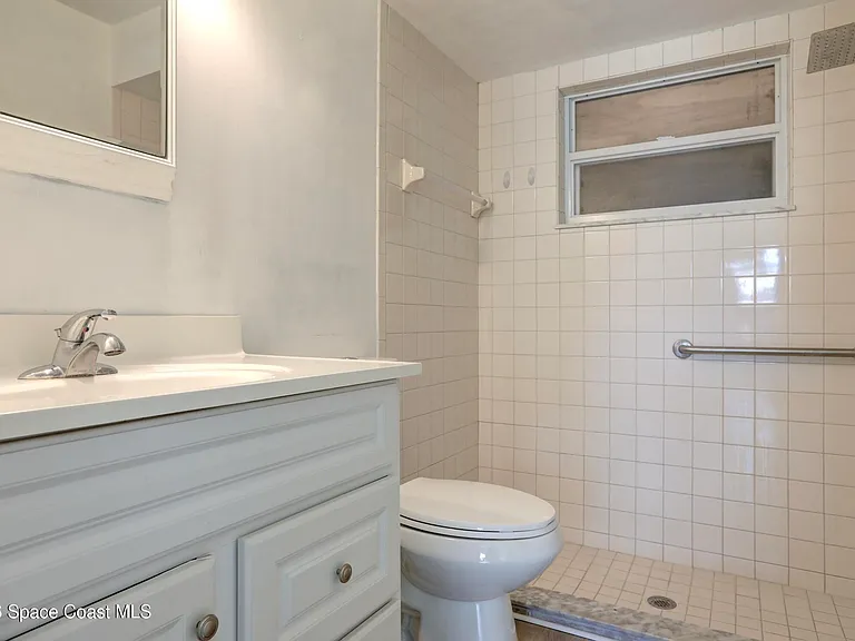 243 Dickens Ave — Photo 17