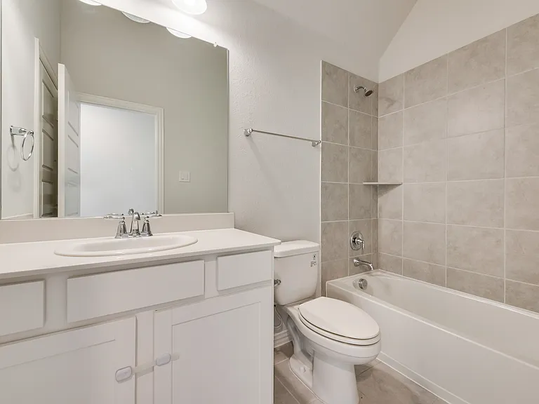 2112 Millwall Dr — Photo 8