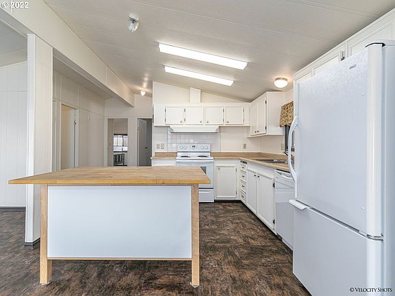 5th image of 17401 SE 39th St Unit 179