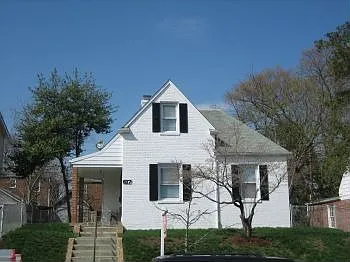 617 Tewkesbury Pl NW photo 1
