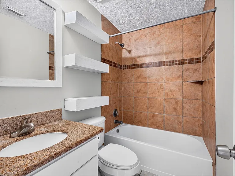 3922 Pintan Ln — Photo 17