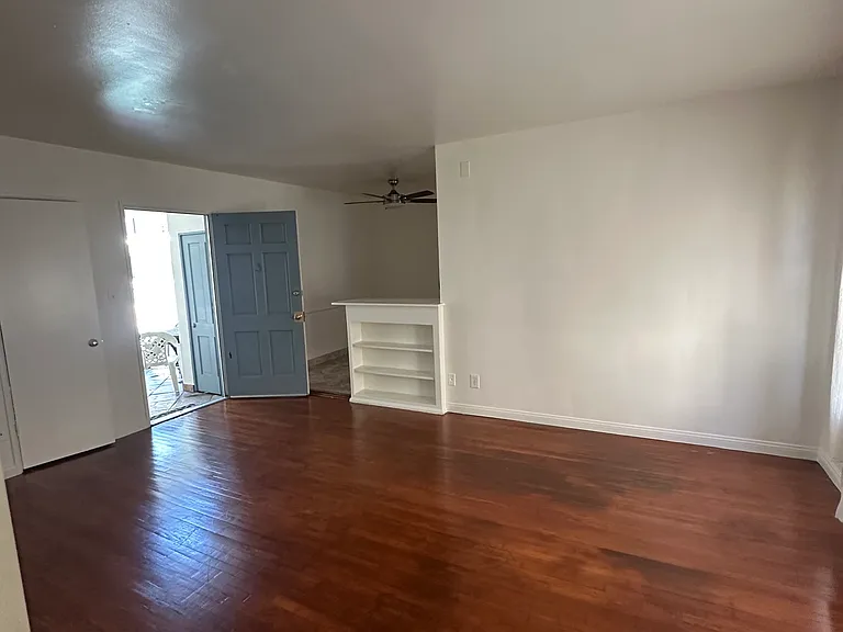12835 Burbank Blvd #3 — Photo 16