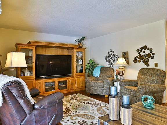 2nd image of 3341 E Hilltonia Dr