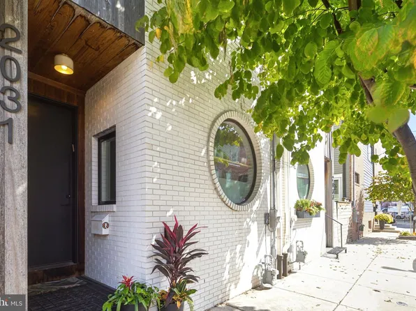 2031 E Firth St, Philadelphia, PA 19125