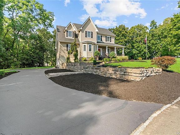 4th image of 12 Cooper Ct