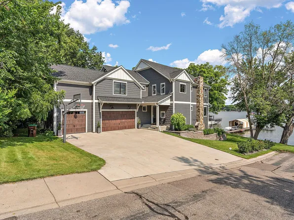 1571 Finch Ln, Mound, MN 55364