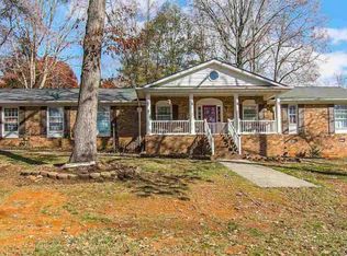 2 Shelly Ln, Taylors, SC 29687