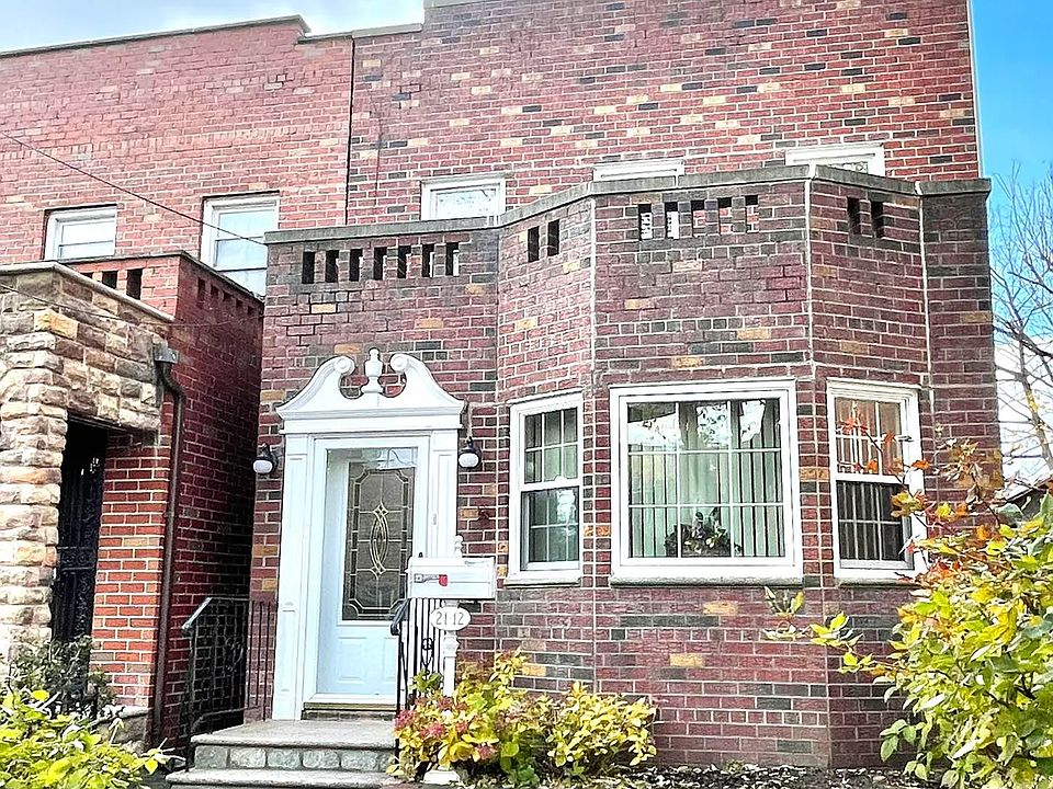 1st image of 21-12 23rd Ave