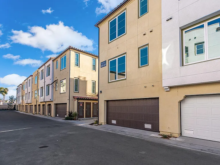 3201 Doheny Way — Photo 35
