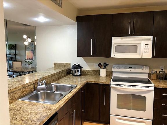 2nd image of 1516 Whitehall Dr APT 305