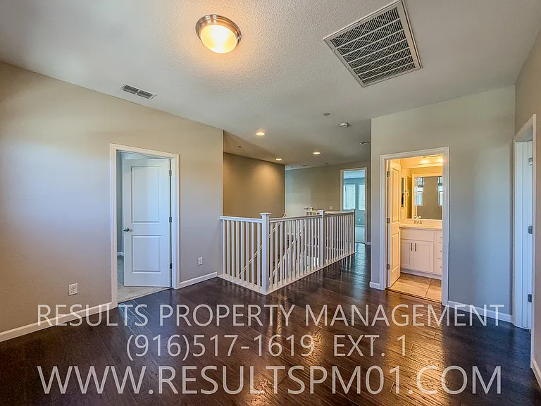1041 Bridlewood Dr — Photo 15