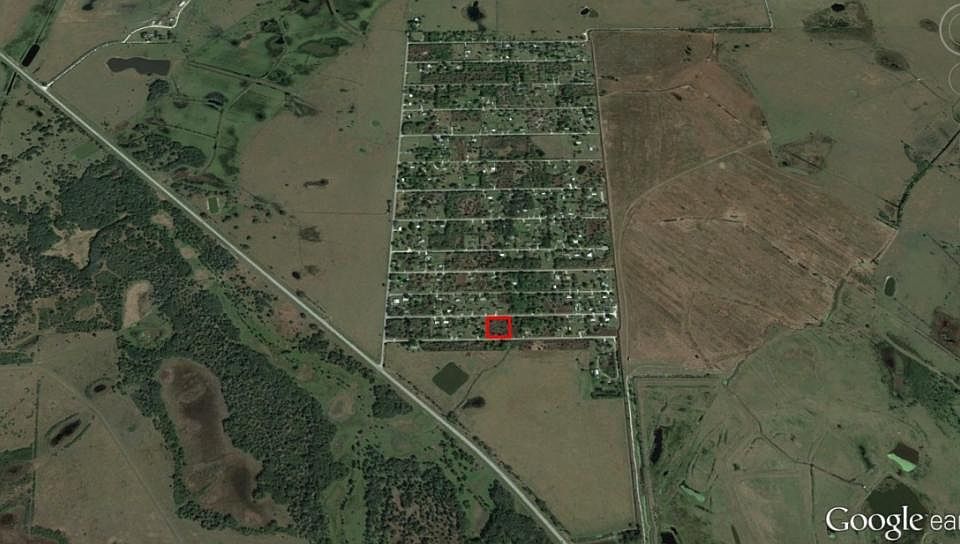 2nd image of 7594 NW 81st Ct