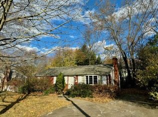 16 Estabrook Rd, Lexington, MA 02421