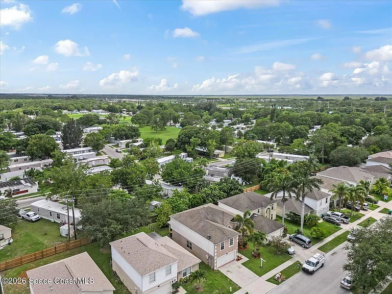 4635 Elena Way — Photo 32