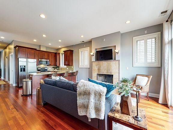 5th image of 2032 W Augusta Blvd Unit 3