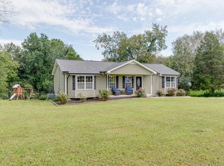 1925 Old County House Rd, White Bluff, TN 37187