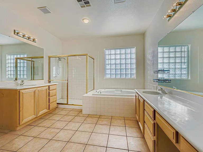 10701 Sapphire Vista Ave — Photo 11