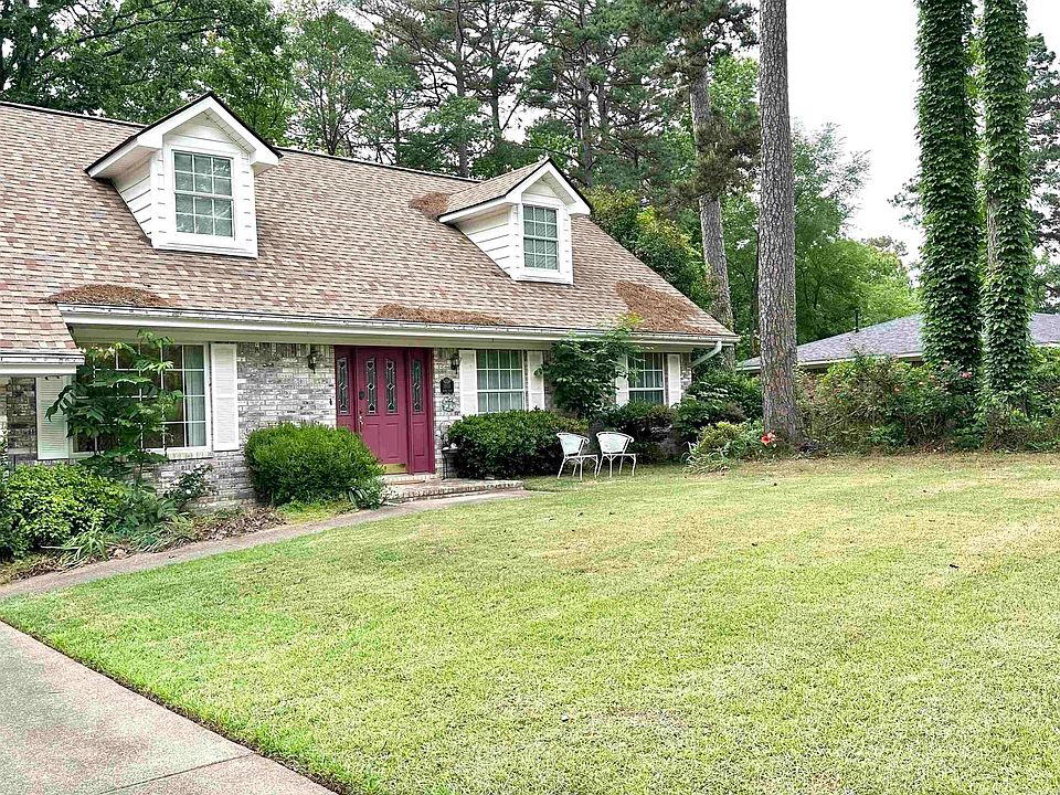 1st image of 1808 Royal Oaks Dr