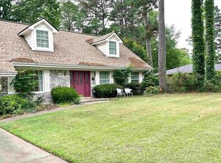 1808 Royal Oaks Dr, Malvern, AR 72104