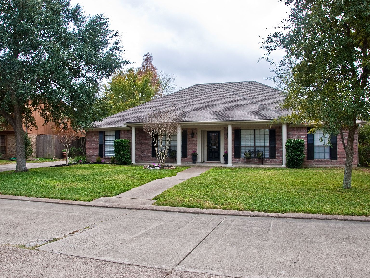 5885 Bicentennial Ln Beaumont TX 77706 Zillow