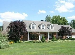 2071 Hume Rd, Lexington, KY 40516